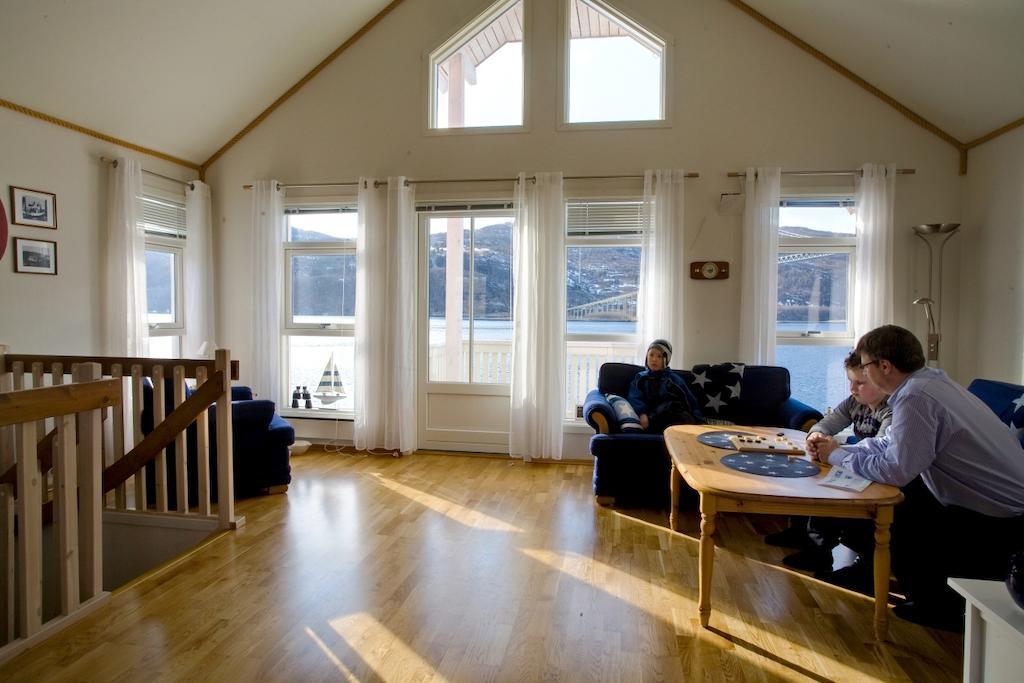 Вилла Tjeldsundbrua Maritim Evenskjer Экстерьер фото
